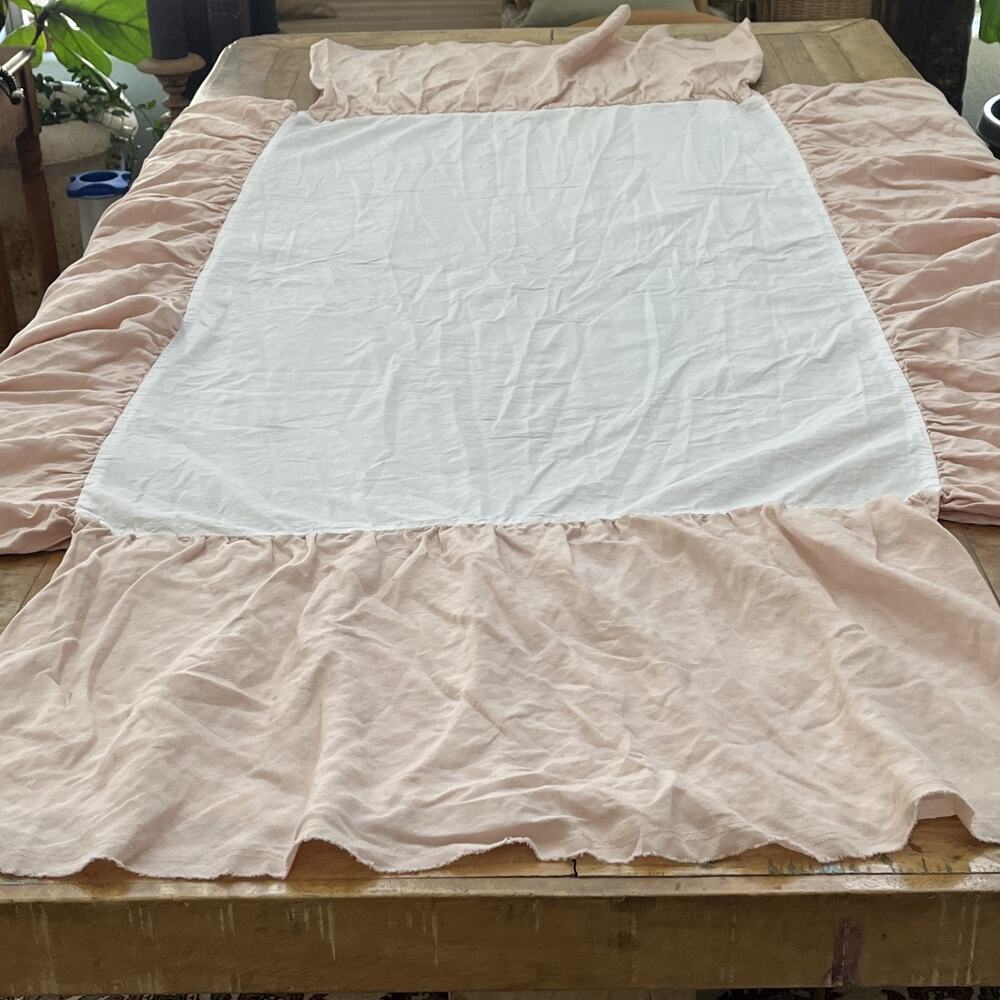 Pottery Barn Kids One Size Linen Crib Skirt Peachy Pink Ivory 52x28"